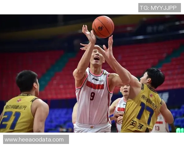 广州篮球队与南京篮球队实力对比赛后分析及未来展望 广州篮球队与南京篮球队实力对比赛后分析及未来展望